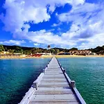 La Demeure De Poulpican Sakura Jacuzzi Charme Romantique Terrasse Privee 300m Et Restaurants Valmer - Golfe Saint Tropez 게스트하우스 3*