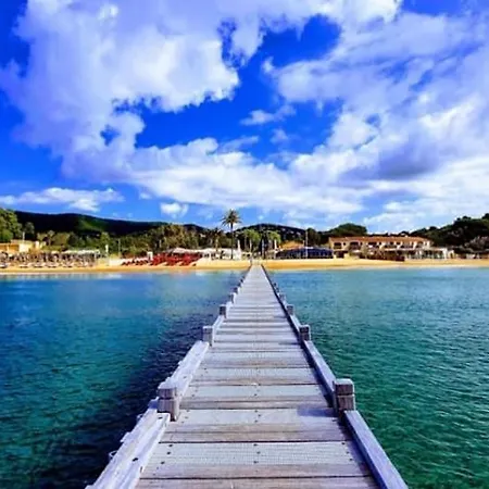 La Demeure De Poulpican Chambre Sakura Jacuzzi Charme Romantique Terrasse Privee 300m Plage Et Restaurants Valmer - Golfe Saint Tropez Pensionat *